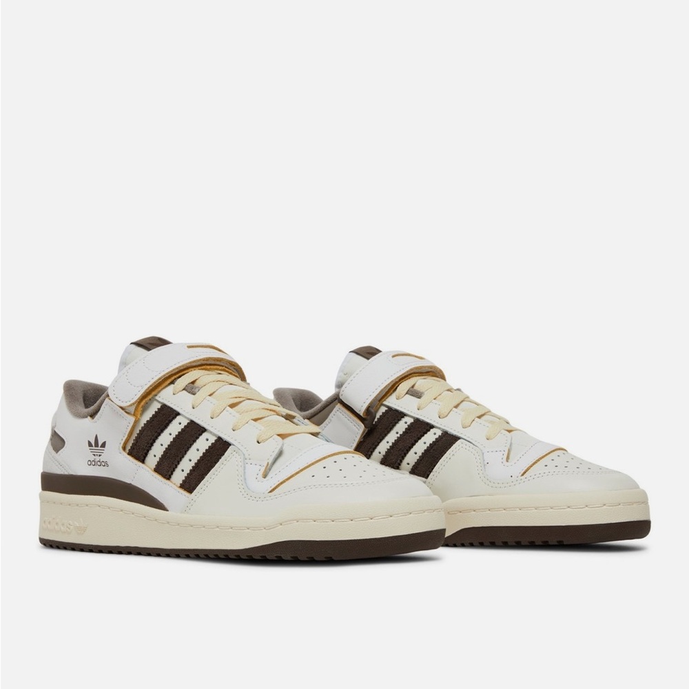 Adidas Forum 84 Low Sneakers in Off White and Brown